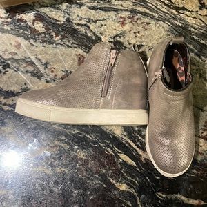 Steve Madden Platform Booties